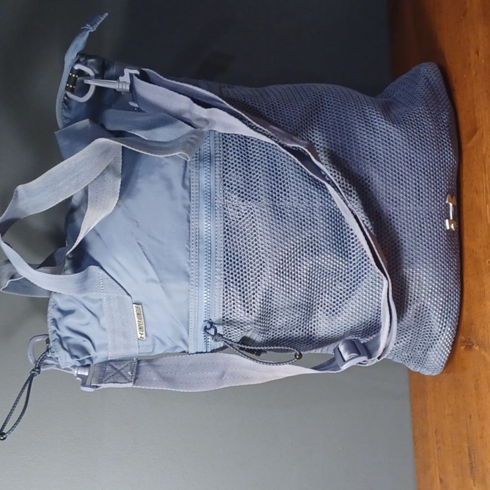 Under Armour large messenger bag - Picture 1 of 16